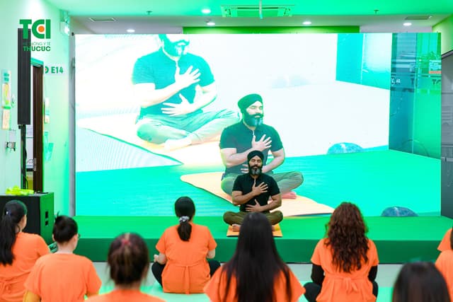 Ảnh tập huấn tiền sản và yoga thai kỳ