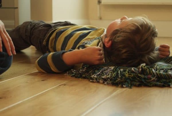 Tìm hiểu về trị bệnh động kinh ở trẻ em