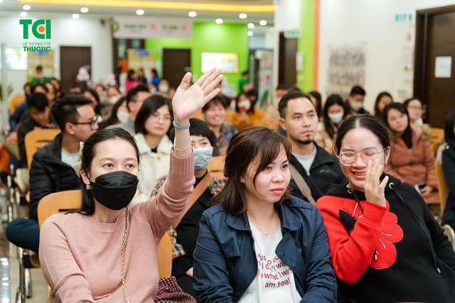 Ảnh tập huấn tiền sản và yoga thai kỳ