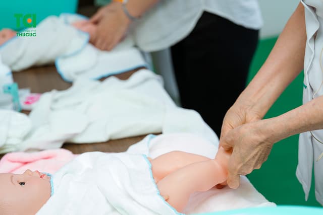 Ảnh tập huấn tiền sản và yoga thai kỳ