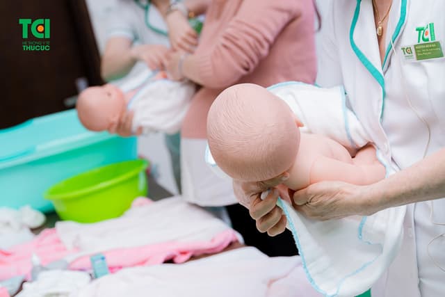 Ảnh tập huấn tiền sản và yoga thai kỳ