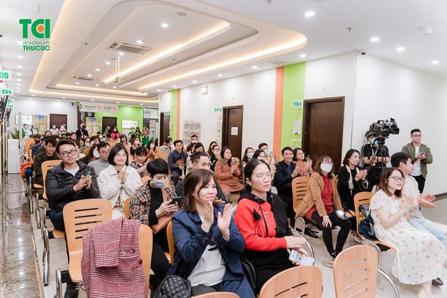 Ảnh tập huấn tiền sản và yoga thai kỳ