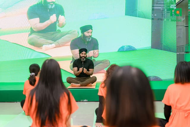 Ảnh tập huấn tiền sản và yoga thai kỳ