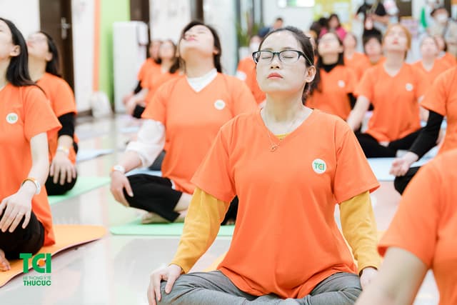 Ảnh tập huấn tiền sản và yoga thai kỳ