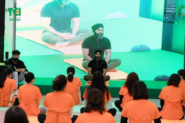 Ảnh tập huấn tiền sản và yoga thai kỳ