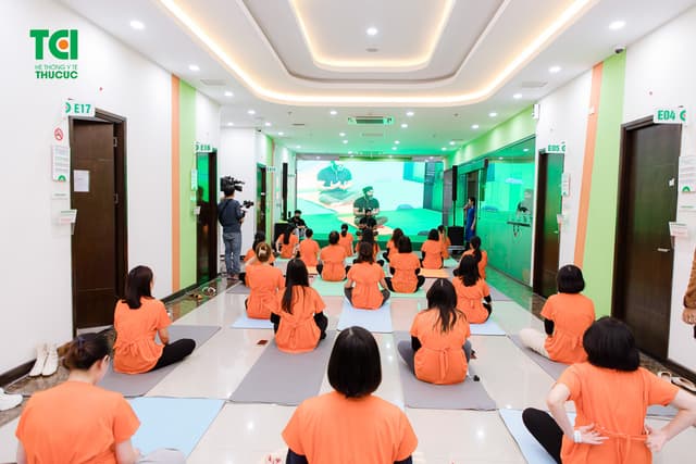 Ảnh tập huấn tiền sản và yoga thai kỳ