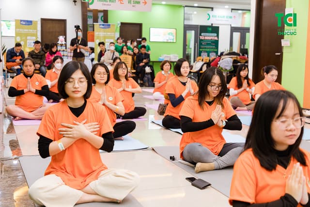 Ảnh tập huấn tiền sản và yoga thai kỳ