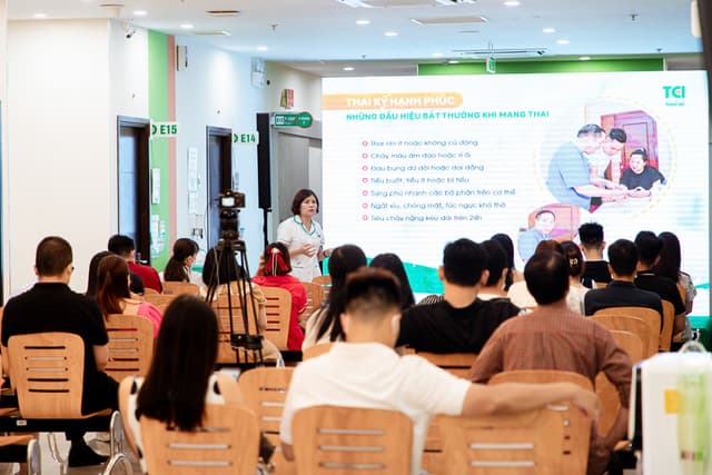 Huấn luyện tiền sản – Hãy là mẹ bầu hiện đại