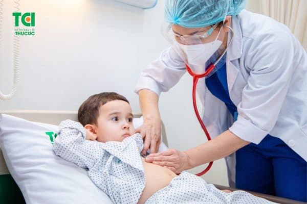 Bệnh táo bón ở trẻ em cần được điều trị kịp thời và đúng cách bởi bác sĩ có chuyên môn