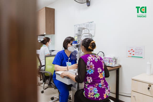 Bệnh bong võng mạc hoàn toàn điều trị như thế nào?