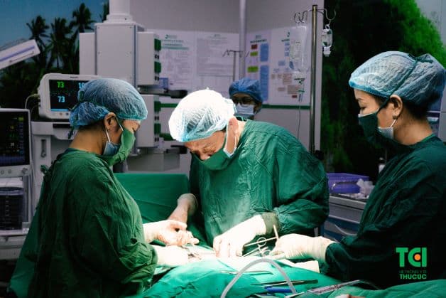 Cách khắc phục kinh nguyệt không đều do bệnh lý - Điều trị bằng phương pháp phẫu thuật