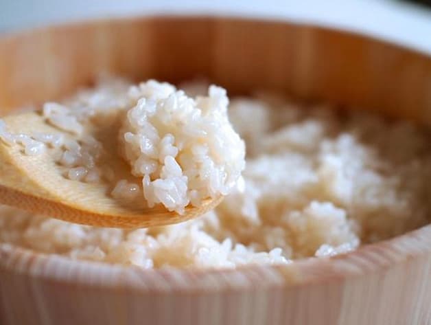 Xôi, đồ nếp là món ăn mà các mẹ cần kiêng sau quá trình đẻ mổ