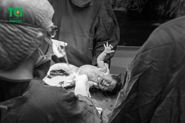 Ở một số trường hợp cần đảm bảo an toàn cho mẹ và bé, sinh mổ vẫn thật sự là lựa chọn ưu tiên.