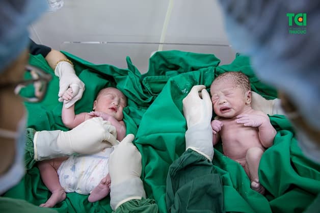 Thời điểm cuối thai kỳ, bác sĩ sẽ đánh giá tình hình xem đẻ mổ hay đẻ thường phù hợp với mẹ