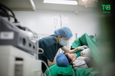 Mổ đẻ lần 2 có nên đợi chuyển dạ hay không?