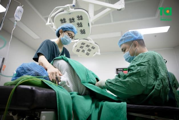 Mẹ bầu sinh mổ lần 2 không cần phải chờ đến khi có cơn đau chuyển dạ mà hoàn toàn có thể chọn phương án mổ chủ động