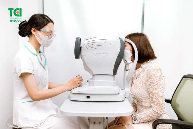 tật khúc xạ nhược thị