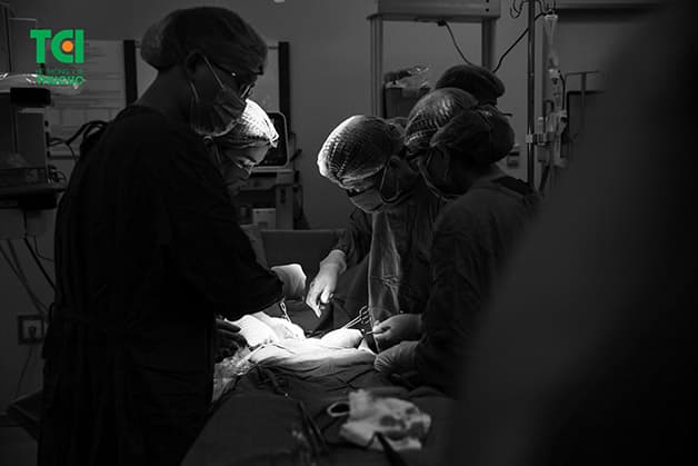 Những khối u nang buồng trứng có thể được loại bỏ nhờ phương pháp phẫu thuật, bóc tách toàn bộ 