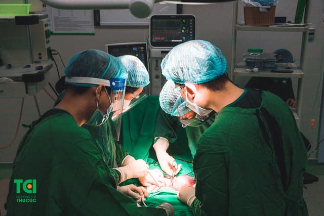 Vỡ u xơ tử cung: Nguyên nhân, biến chứng và biện pháp xử trí