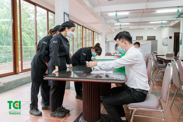 Khám sức khoẻ công ty TNHH Le Mont Ba Vì