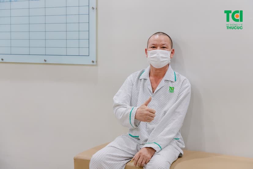 1 đường hầm nhỏ “xử gọn” ổ sỏi thận lớn 4 viên