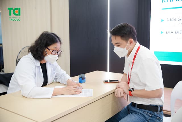 Khám sức khoẻ công ty Sáng tạo trẻ Việt Nam Miichisoft