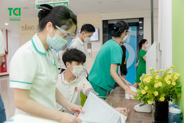 Khám sức khoẻ công ty Sáng tạo trẻ Việt Nam Miichisoft