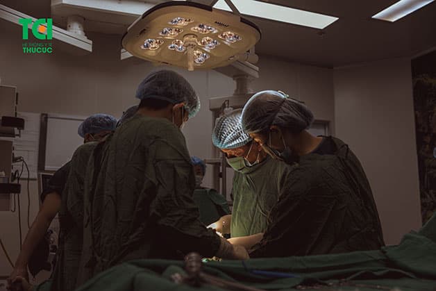 Bị bế sản dịch rất nguy hiểm, sản phụ cần tới các đơn vị y tế có chuyên khoa riêng, gặp bác sĩ và nhận chỉ định can thiệp sớm nhất