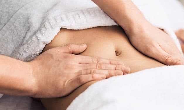 Cắt cơ đau dạ dày bằng cách massage cùng chiều kim đồng hồ