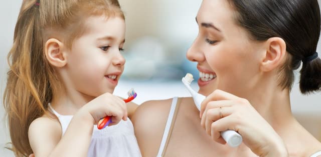 Chú ý khi chăm sóc răng miệng ở trẻ nhỏ