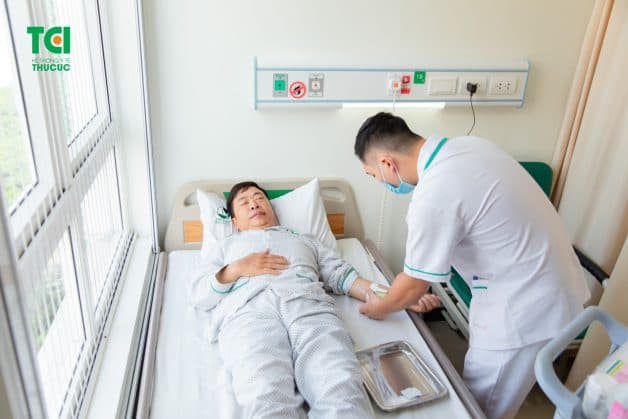 Kỹ thuật nội soi niệu đạo nam để tán sỏi bàng quang