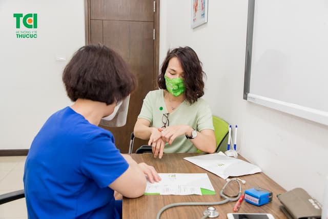 Chẩn đoán hội chứng ống cổ tay dựa vào đâu? 