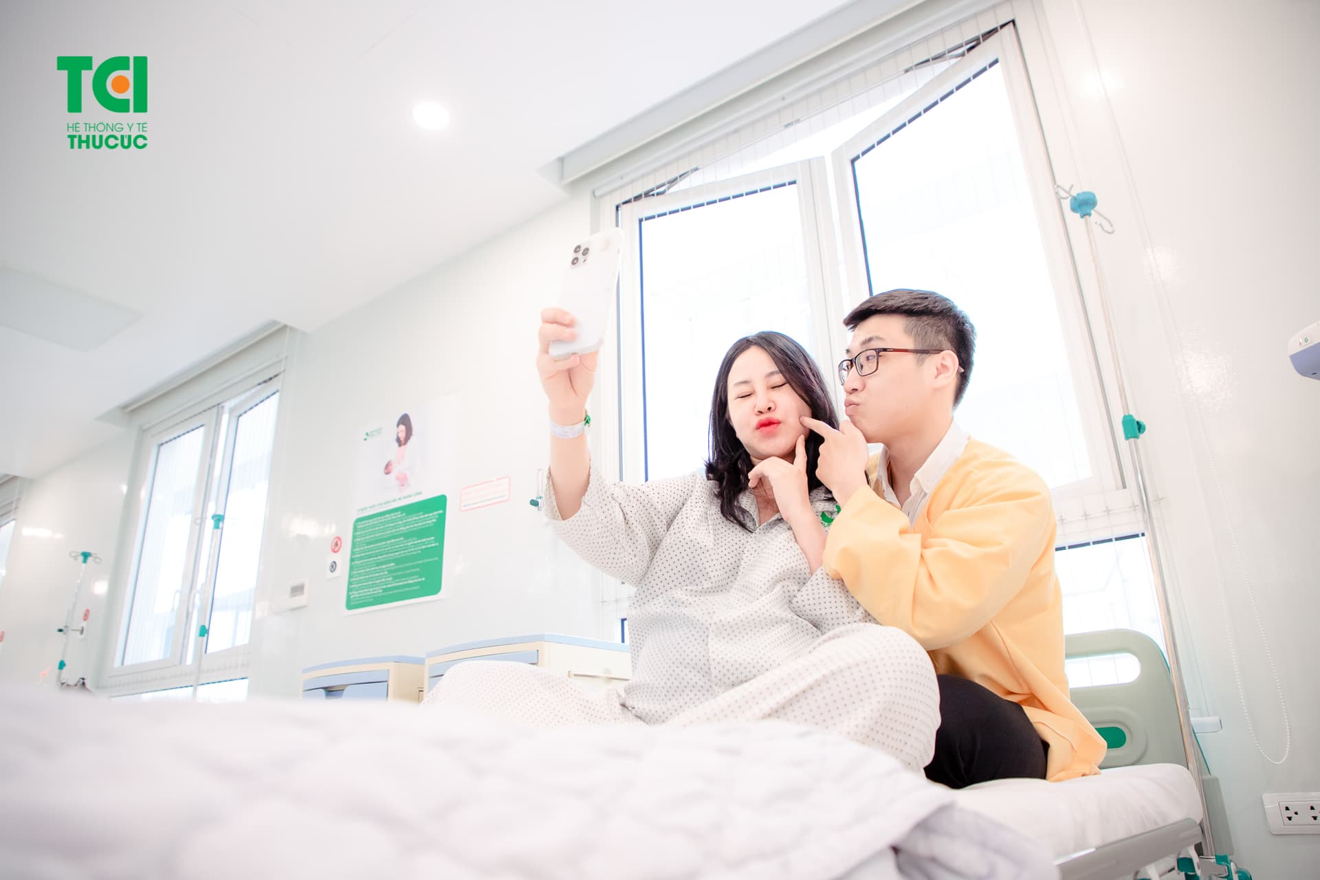 Mẹ sẽ cần chuẩn bị gì khi đi sinh mổ