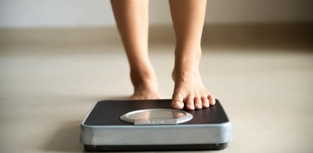 Nhận biết dấu hiệu trẻ còi xương suy dinh dưỡng