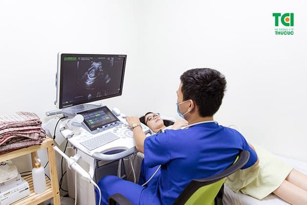 Không chỉ được khám thai, mẹ bầu còn được thực hiện siêu âm để kiểm tra hình thái thai, theo dõi sự phát triển của con theo từng mốc trong dịch vụ thai sản trọn gói