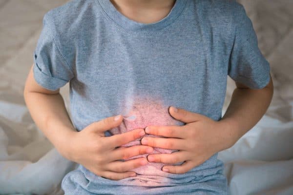 Trẻ bị tiêu chảy kéo dài kèm theo đau bụng, buồn nôn…