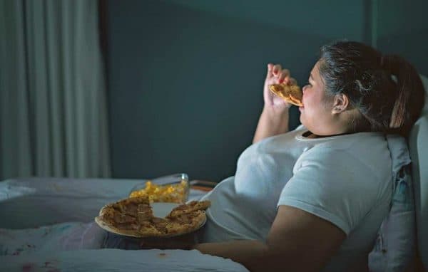 Thức khuya nhiều tăng nguy cơ béo phì