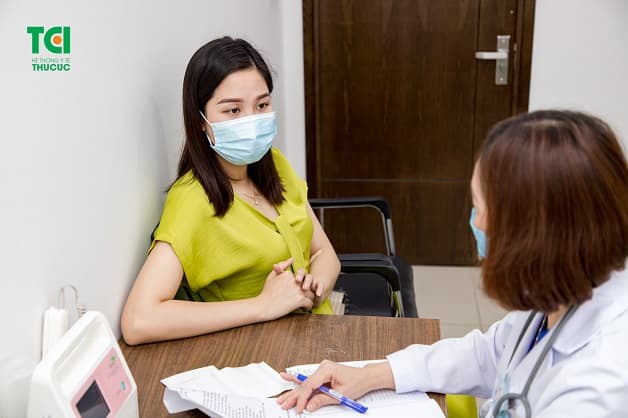 thông tắc tia sữa bằng xilanh