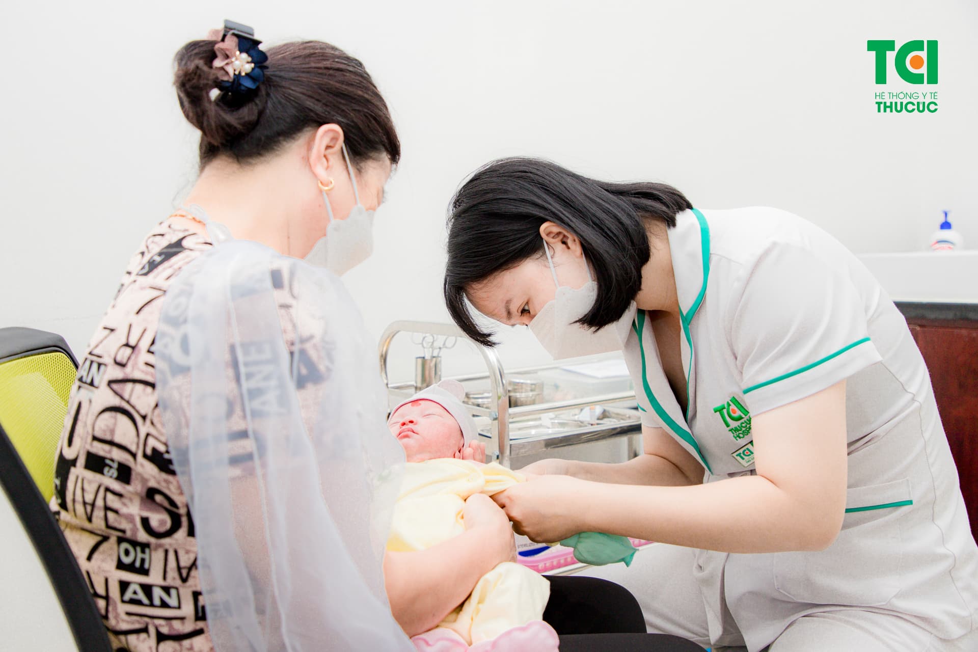 Phòng tiêm chủng Thu Cúc TCI là địa chỉ tiêm vắc xin 6 trong 1 uy tín nhiều bố mẹ tin tưởng