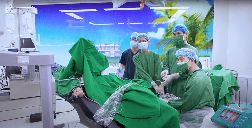 Giải pháp cho sỏi niệu quản 1/3 trên có kèm vôi hóa cột sống