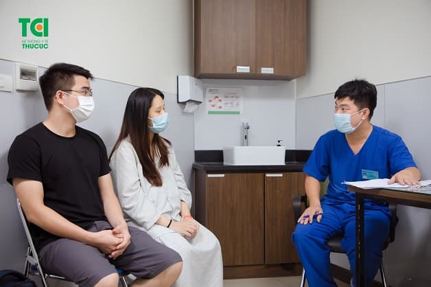 Nhau thai ( cơ quan nuôi dưỡng thai nhi trong suốt thai kỳ ) gặp vấn đề có thể dẫn tới tiền sản giật