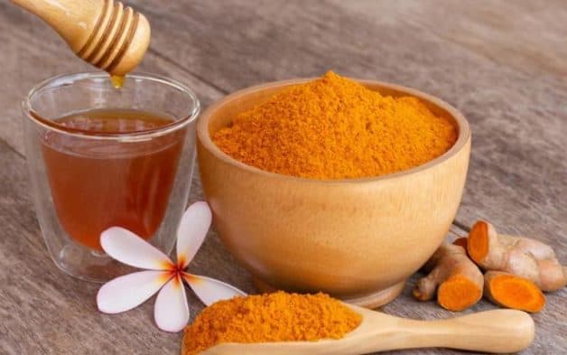 Lưu ý cần sử dụng nghệ vừa đủ vì sử dụng quá nhiều có thể làm chậm j quá trình đông máu và dẫn đến chảy máu. 