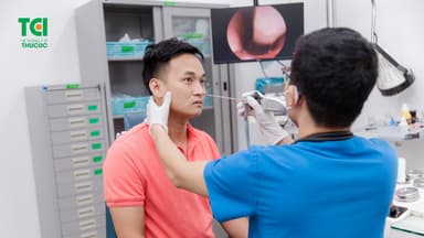 Tầm soát ung thư vòm họng bằng cách nào? Điều trị ra sao?