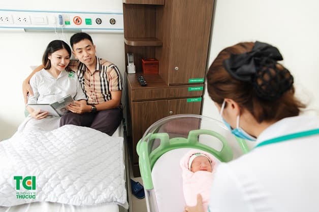 đẻ thường ở cữ bao lâu