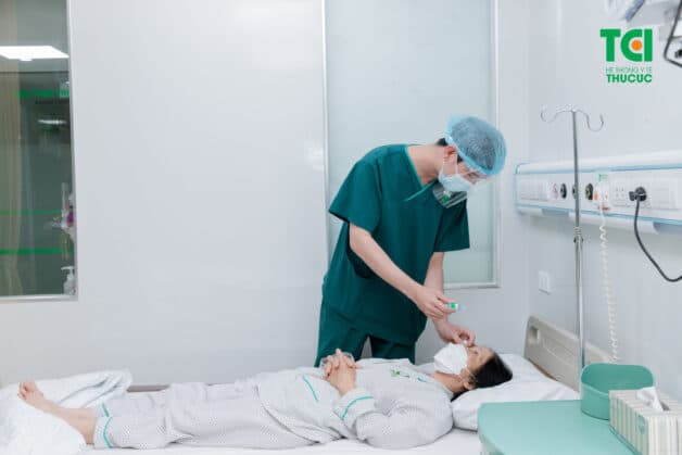 Cách chữa bệnh u vàng mí mắt hiệu quả. 