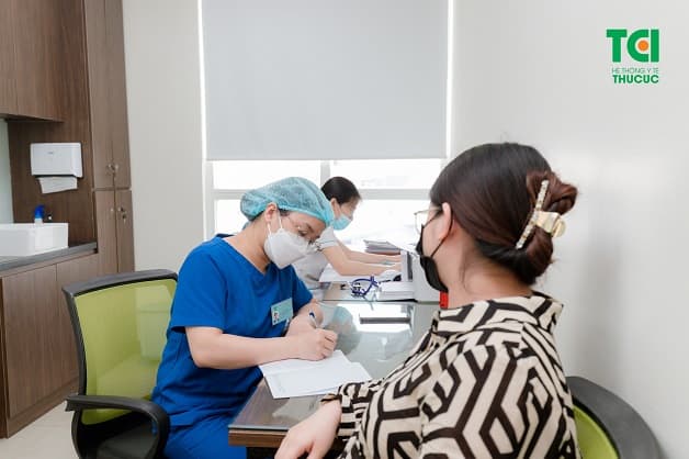 Bị rong kinh có thai được không sẽ được các bác sĩ giải đáp khi chị em đi thăm khám