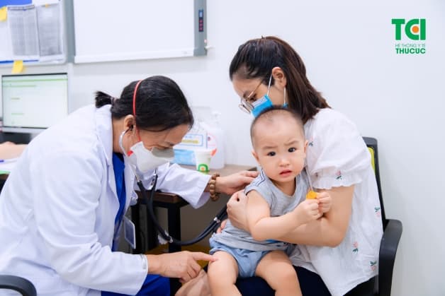 biểu hiện trẻ bị cảm lạnh