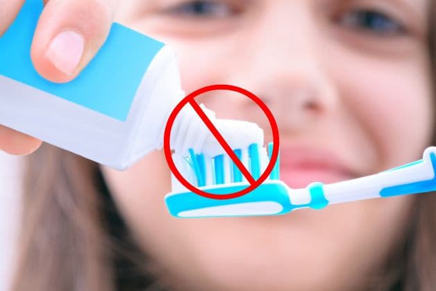 Cần chú ý gì khi chăm sóc răng miệng sau sinh?