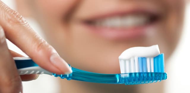 Chú ý chăm sóc răng miệng sau sinh đúng cách