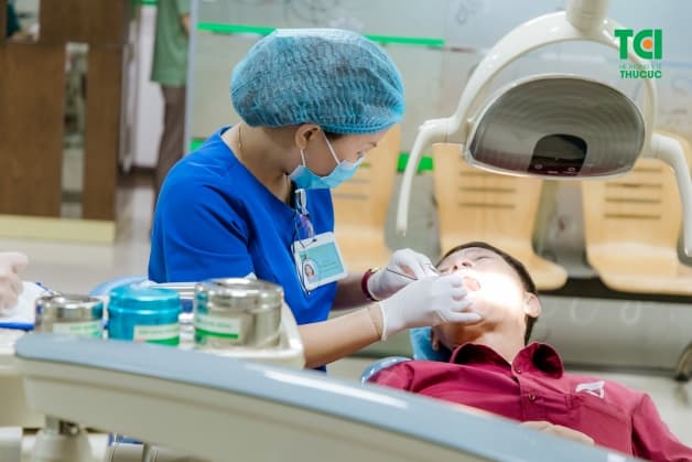 chăm sóc sau nhổ răng khôn